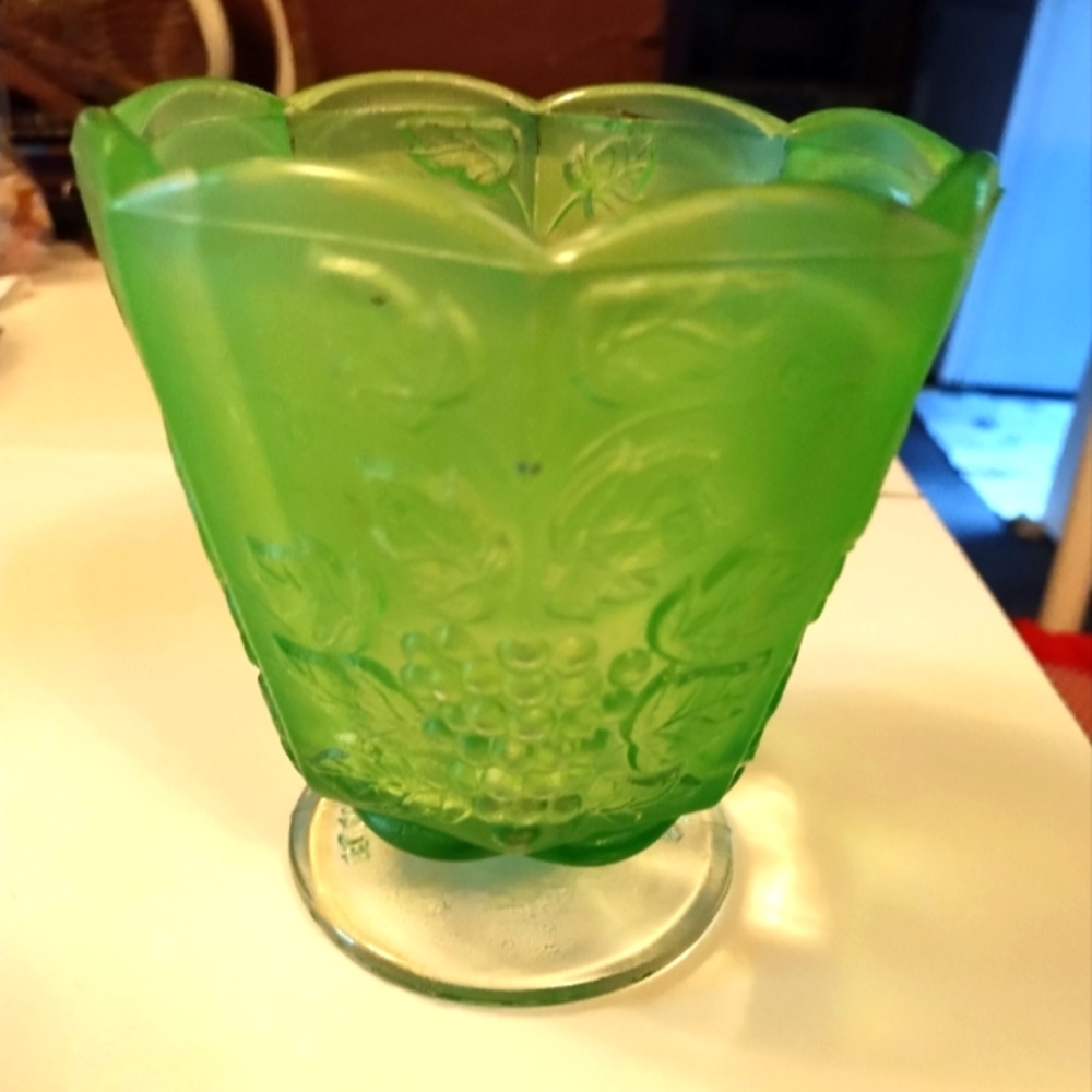 Vintage frosted green Jeanette pedestal dish